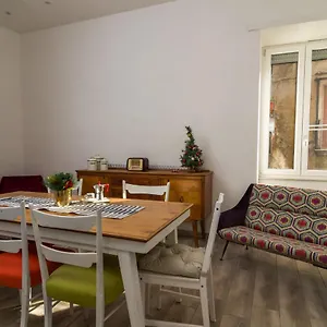 Giu Al Centro Neapol