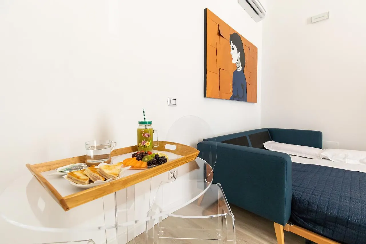 ***** Couette-café Bed and Breakfast Palazzo Della Porta à Naples Italie
